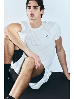H&M - Men White Muscle Fit Sports T-Shirt With Drymove