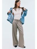 Beige color option, Currently selected