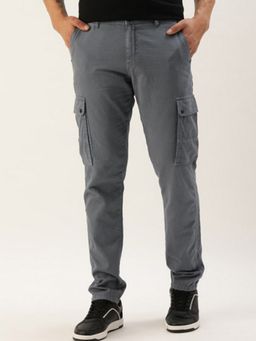 Bene Kleed - Men Charcoal Solid Slim Fit Cargo