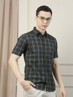 CRIMSOUNE CLUB - Men Green Checked Pure Cotton Shirt
