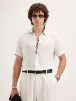 WROGN - Men Slim Fit Striped White Shirt