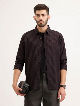 WROGN - Men Textured Slim Fit Striped Black Shirt