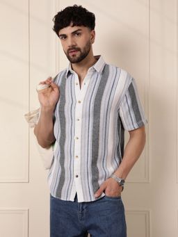 WROGN - Men Textured Stripes Comfort Fit Blue Shirt