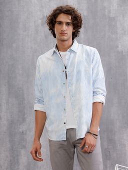 WROGN - Men Corduroy Lenticular Stripe Print White Shirt