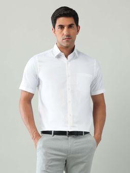 Arrow - Men Liberty Classic Fit Solid Shirt