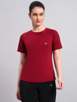 CLOTHWIK - Maroon Back Workout Solid T-Shirt