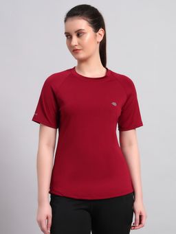 CLOTHWIK - Maroon Back Workout Solid T-Shirt