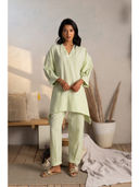 Green color option, Sold out, Currently selected