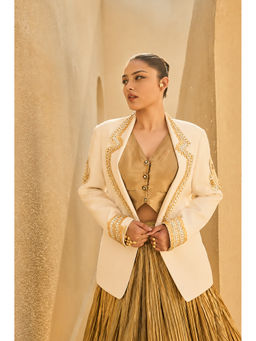 ASHNA VASWANI - Silk Tapeta Beige Embellishments Blazer