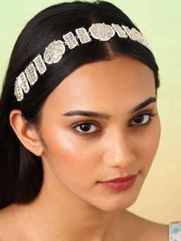 Priyaasi - Floral Pearl Kundan Gold Plated Matha Patti