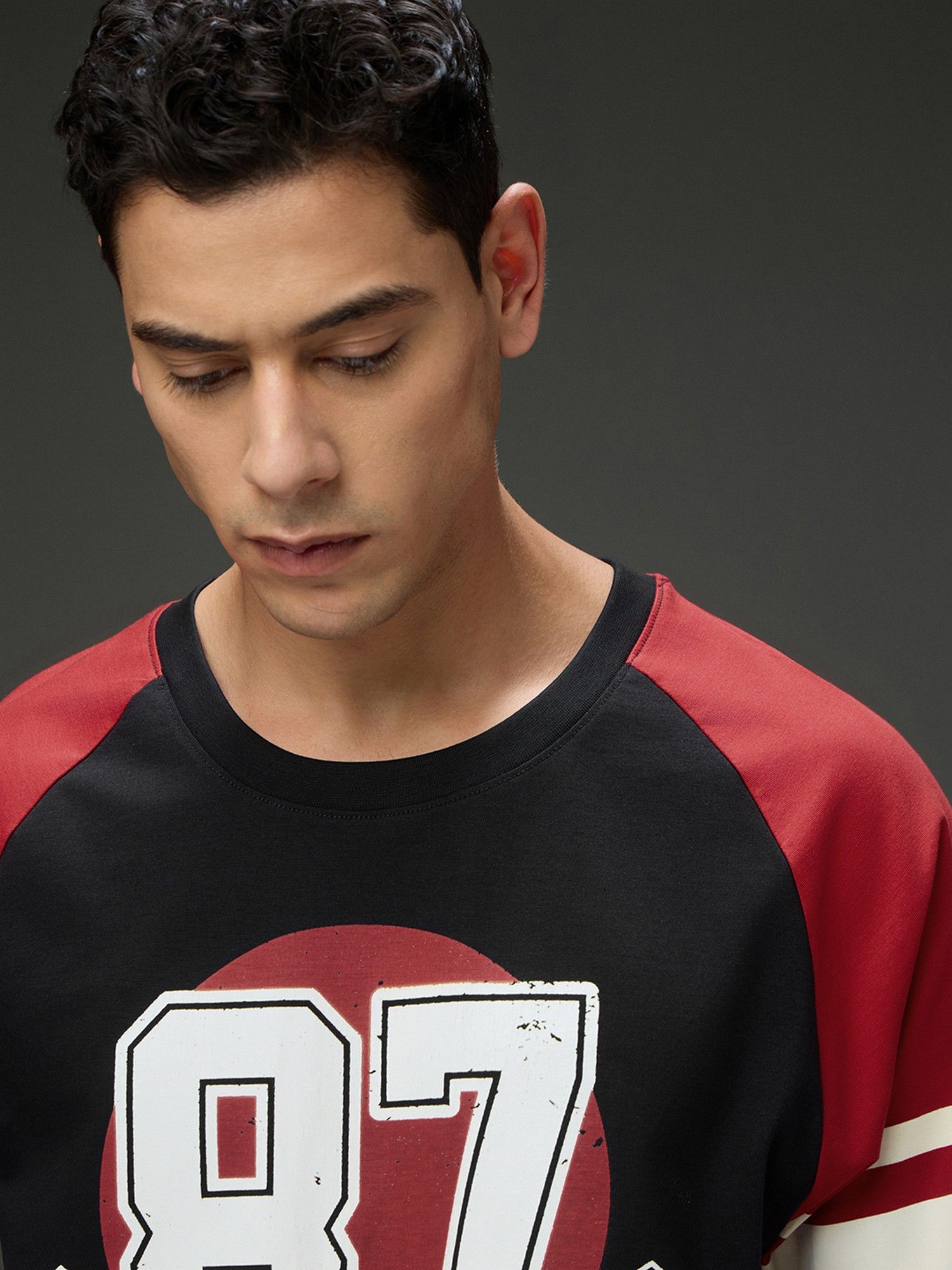 Men Round Neck Raglan Sleeve Printed Oversized Fit Black T-Shirt