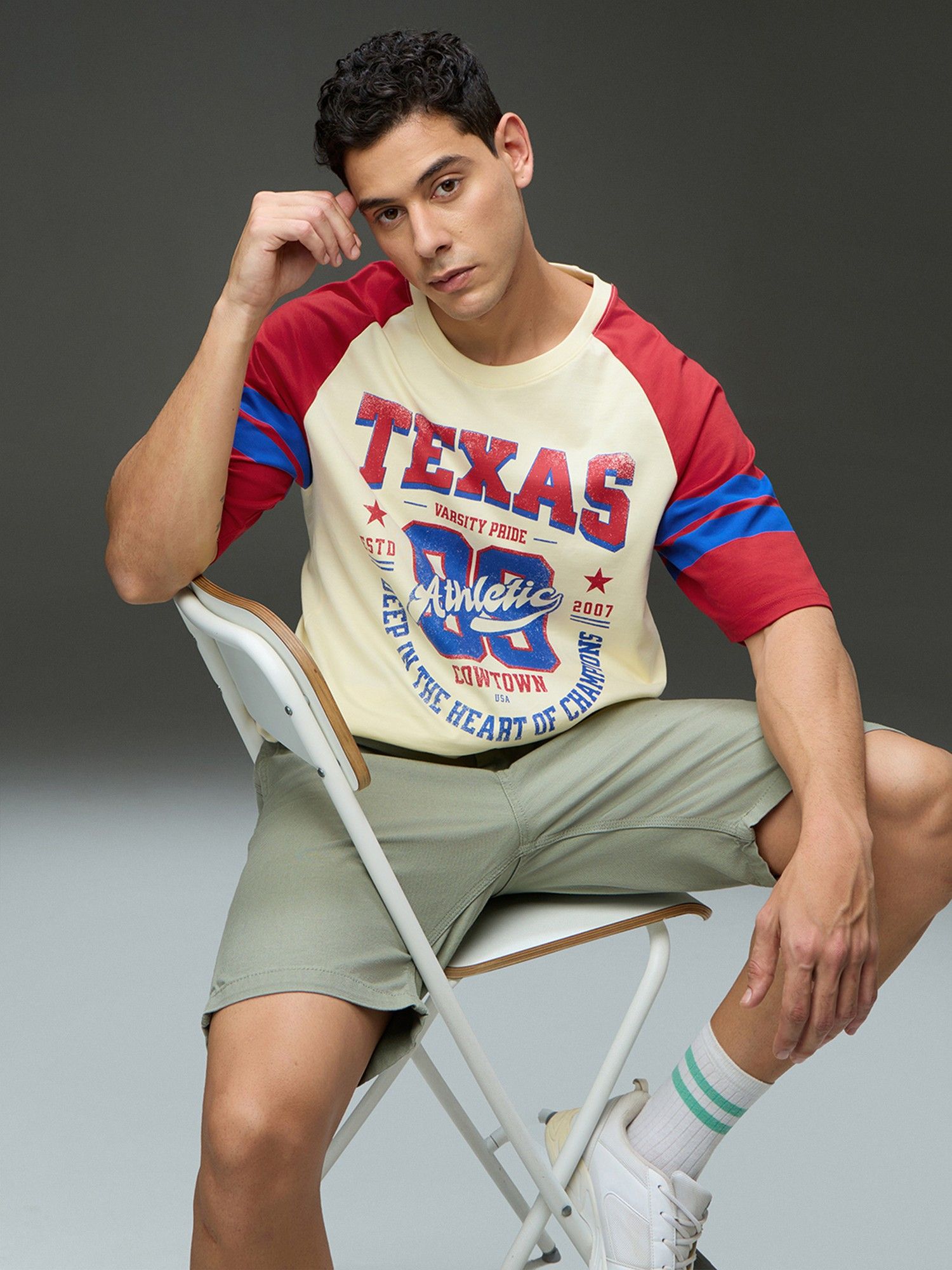 Men Round Neck Off White Raglan Sleeve Printed Oversized Fit T-Shirt