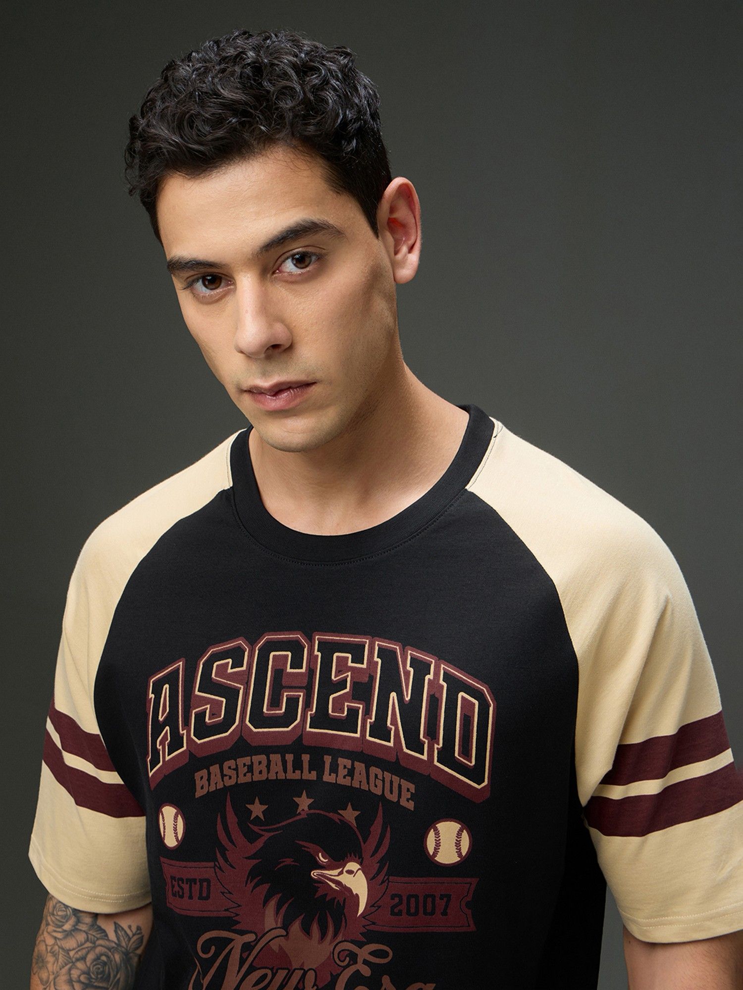 Men Round Neck Raglan Sleeve Black Printed Oversized Fit T-Shirt