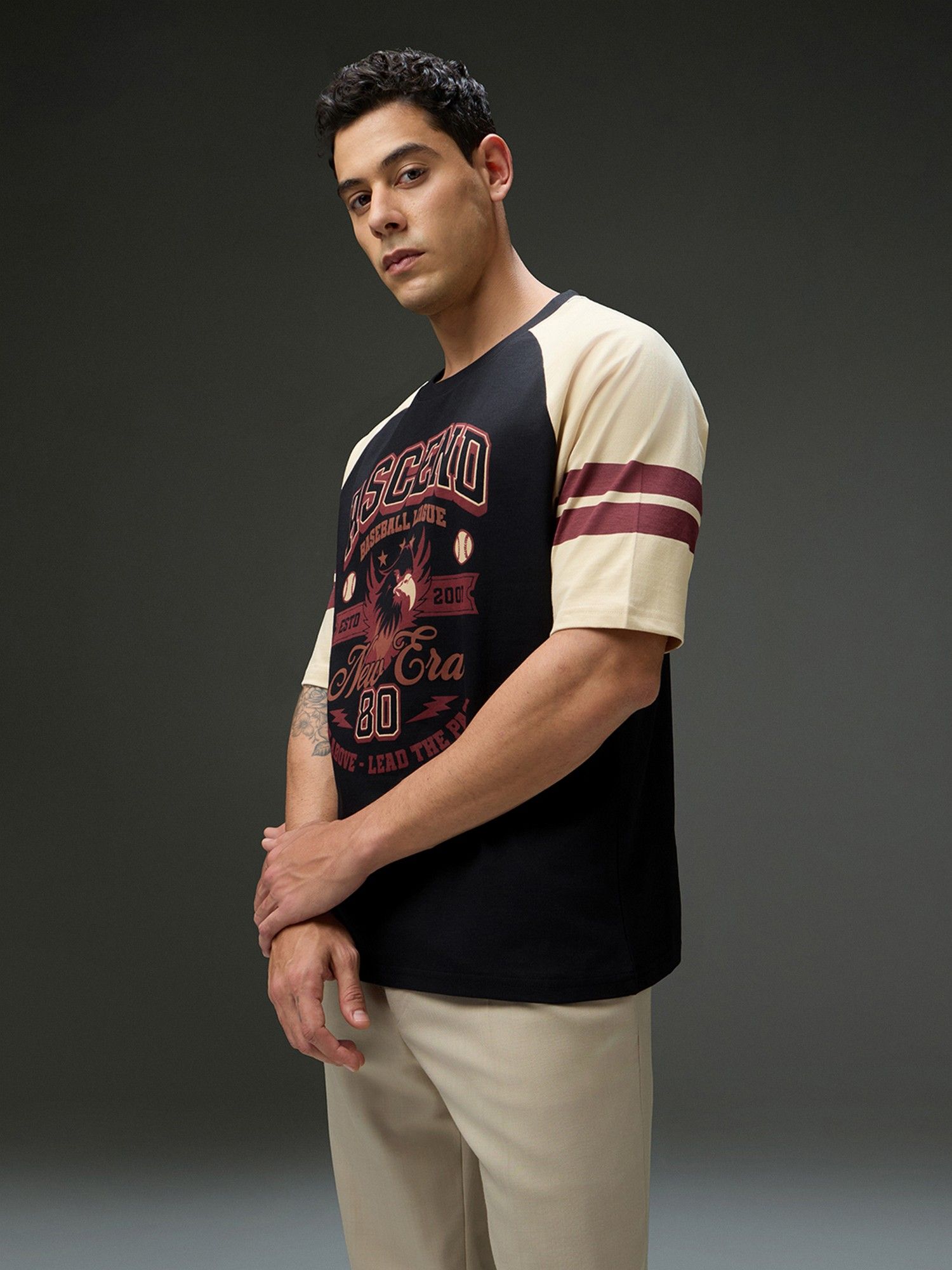 Men Round Neck Raglan Sleeve Black Printed Oversized Fit T-Shirt