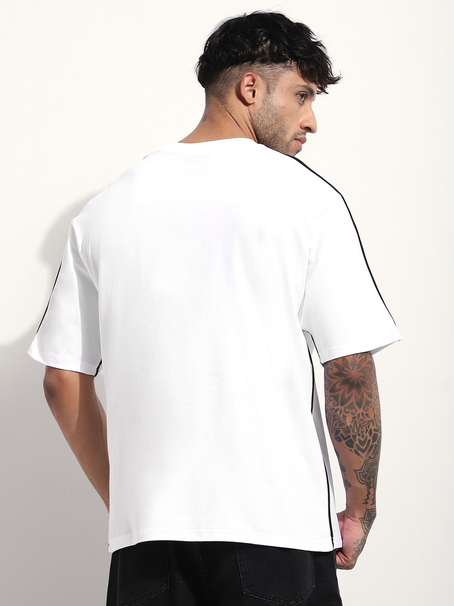 Men Oversized White Embroidery T-Shirt