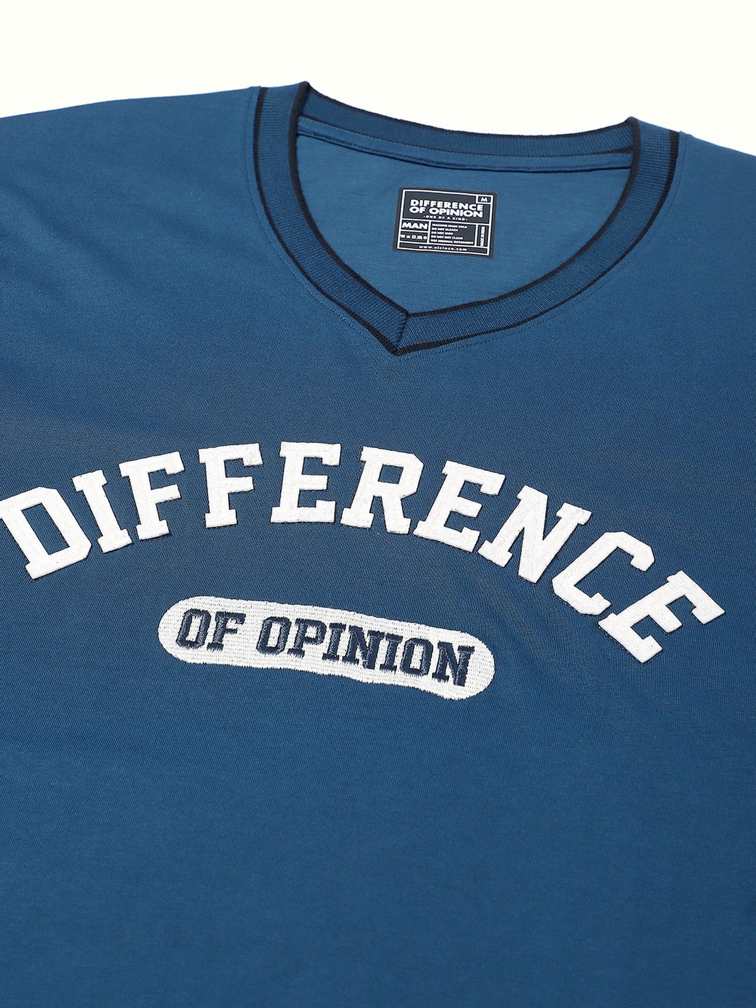 Men Oversized Applique V-Neck Blue T-Shirt
