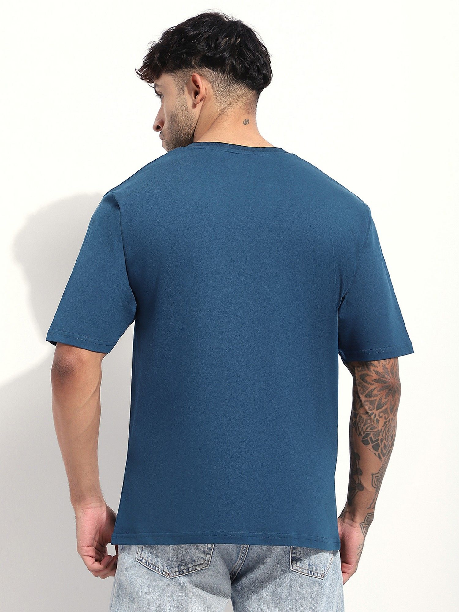 Men Oversized Applique V-Neck Blue T-Shirt