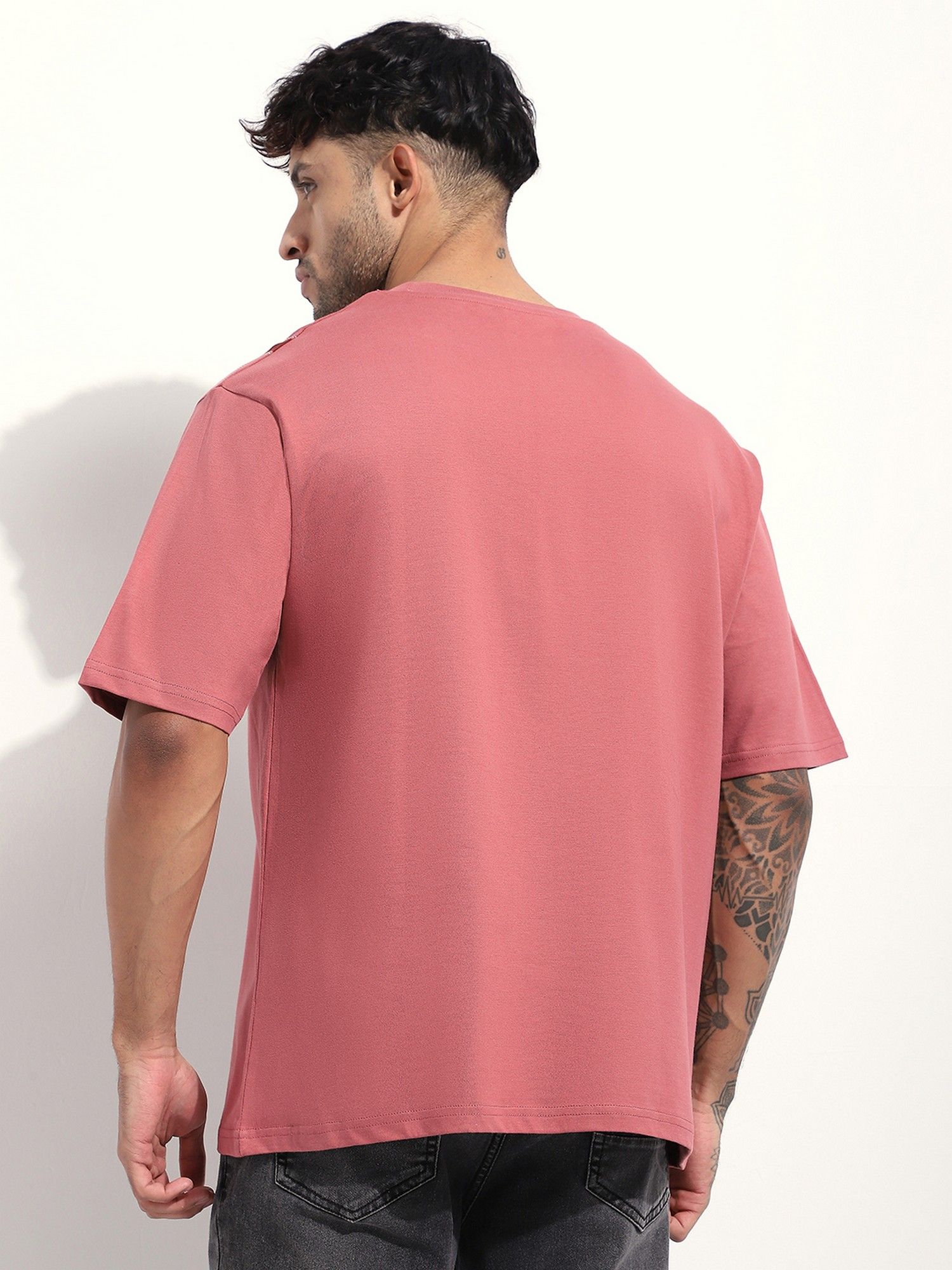 Mauve Men Oversized Printed T-Shirt