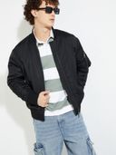 Black color option, Currently selected