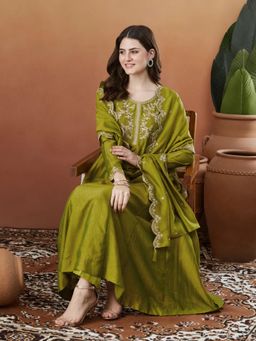 Gahan - Green Vicitra Silk Embroidered Anarkali Kurta and Pant with Dupatta
