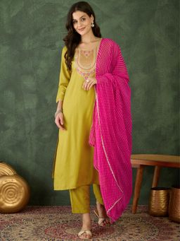 Gahan - Liril Reyon Embroidered Straight Kurta and Pant with Dupatta