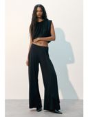 Black color option, Currently selected