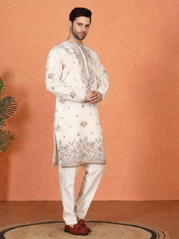 Aham-Vayam - Maharaj Embroidered Back Elastic Kurta with Pant