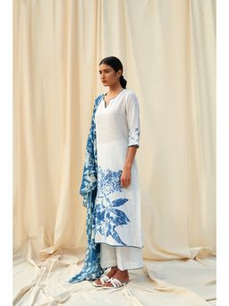 THREE-THREE - Ivory Melodia Linen Kurta with Pant and Dupatta