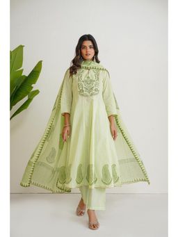 Tara-C-Tara - Green Malmal Cotton Anarkali Kurta with Pant and Dupatta