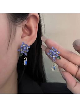 ESTAILO FASHION - Lavender Floral Dewdrops Earrings