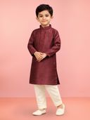 Maroon color option, Currently selected