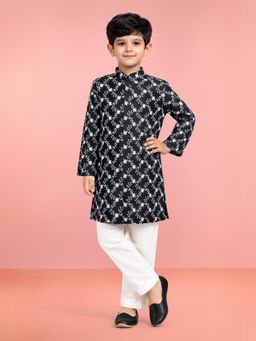 Vastramay - Black Cotton Floral Thread Embroidery Kurta and Pyjama