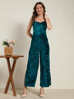 VAARARO - Green Women Crushed Velvet Sleeveless Sweetheart Neck Jumpsuit