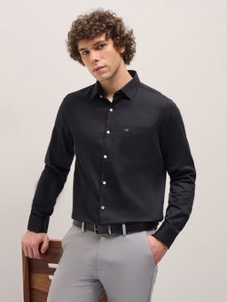 The Bear House - Men Black Solid Cotton Tailored Fit Formal Shirt