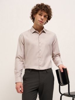 The Bear House - Men Beige Cotton Solid Tailored Fit Formal Shirt