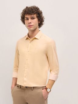 The Bear House - Men Yellow Cotton Solid Tailored Fit Formal Shirt