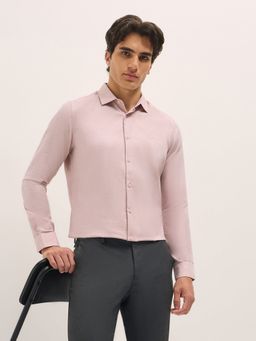 The Bear House - Men Pink Cotton Solid Tailored Fit Formal Shirt
