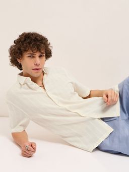 The Bear House - Men White Textured Relax Fit Casual Shirt