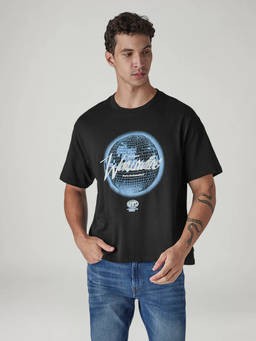 Levi's - Men Black Graphic Print Regular Fit T-Shirt