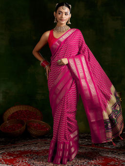 Libas - Pink Chevron Printed Saree with Unstitched Blouse