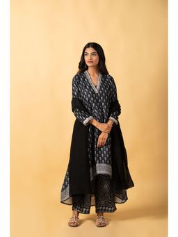 Naav - Women's Madurai Black Embroidered Anarkali with Pant and Dupatta
