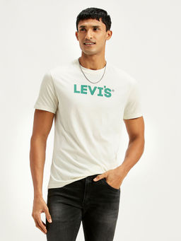 Levi's - Cream Solid Slim Fit T-Shirt