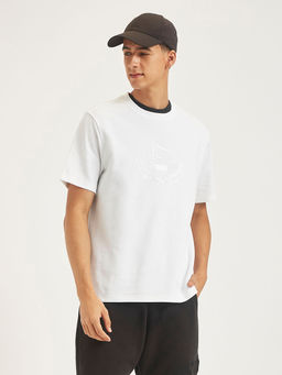 Levi's - White Embroidered Regular Fit T-Shirt