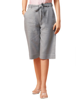 Bottoms.Love - Women Grey Regular Fit Slub Culottes with Belt