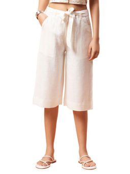 Bottoms.Love - Women Off White Regular Fit Slub Culottes with Belt