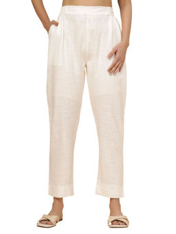 Bottoms.Love - Women Off White Regular Fit Solid Slub Pant