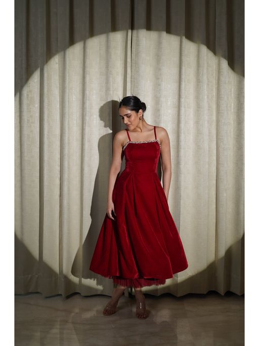 maroon flared dress Halter Fit and Flare Flowers Maroon Prom Dresses Full Beads Sequins Luxurious Evening Dress