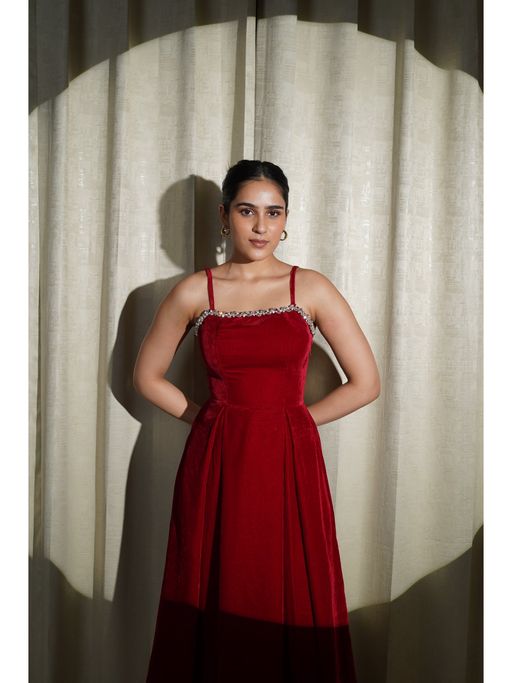 slim fit dress slacks Women Solid Maroon Off-Shoulder Neck Sleeveless Flap Front Thigh-High Slit  Flared A-Line Maxi Dress main image 0