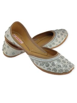 fulkari - Lily White Silver Leather Juttis