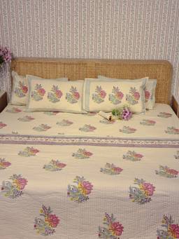 House of Gulab - Cream Double King Size Handblock Bedsheet, Quilted Bedcover, 4 Pillow Covers